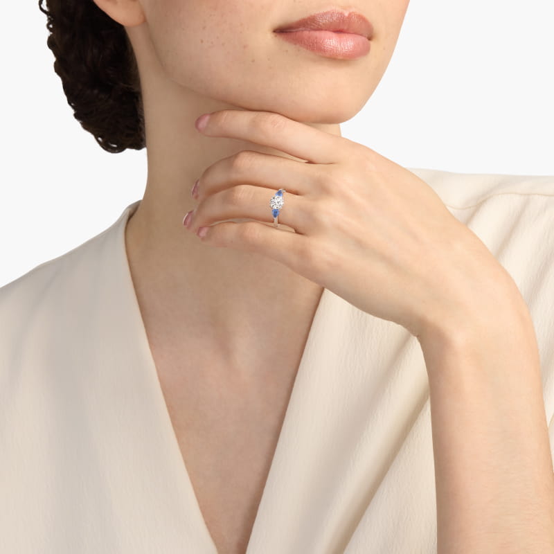 Classic Pear Shaped Sapphire Engagement Ring in 18k White Gold